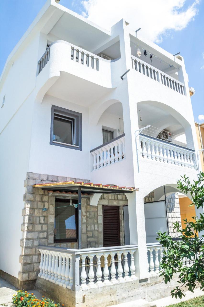 Apartments Miki Bar Exterior photo
